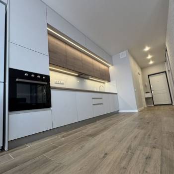 Продается 1-комнатная квартира, 38 м²