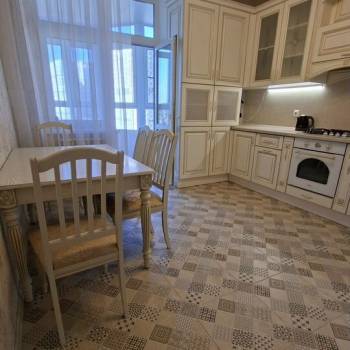 Сдается Многокомнатная квартира, 105 м²