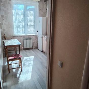 Сдается 1-комнатная квартира, 39 м²