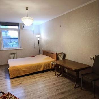 Продается 1-комнатная квартира, 42,9 м²