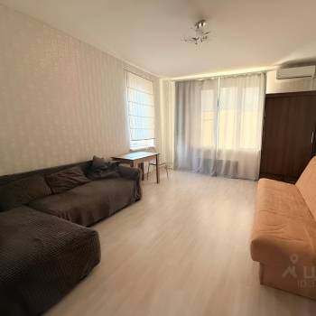 Сдается 1-комнатная квартира, 39 м²