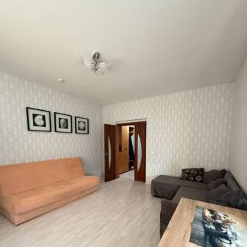 Сдается 1-комнатная квартира, 39 м²
