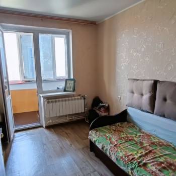Продается 1-комнатная квартира, 37 м²