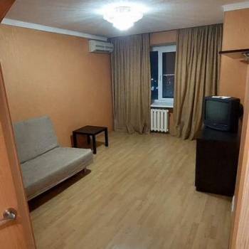 Сдается 1-комнатная квартира, 42 м²