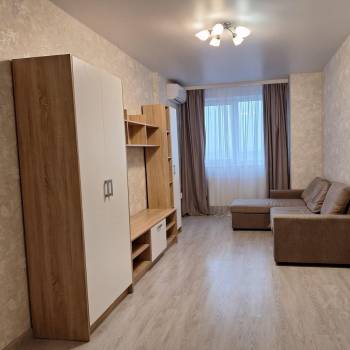 Сдается 1-комнатная квартира, 40 м²