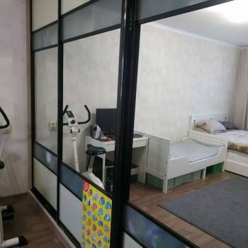 Продается 1-комнатная квартира, 30 м²