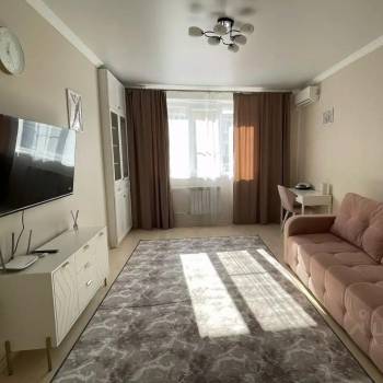 Сдается 1-комнатная квартира, 43 м²