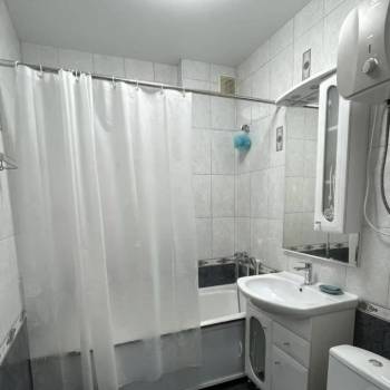 Сдается 1-комнатная квартира, 43 м²