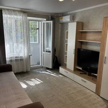 Сдается 1-комнатная квартира, 36 м²
