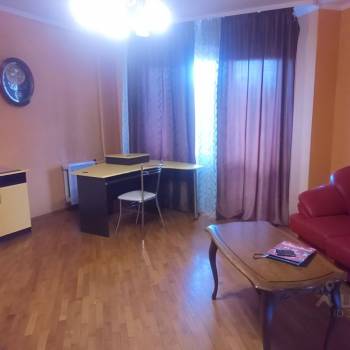 Сдается 2-х комнатная квартира, 80 м²