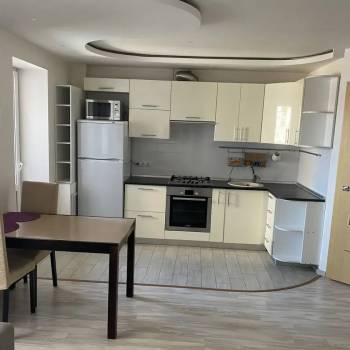 Продается 1-комнатная квартира, 42,5 м²