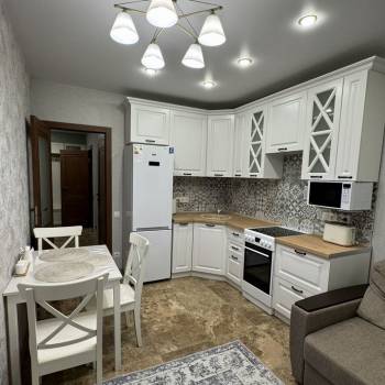 Сдается 1-комнатная квартира, 51 м²