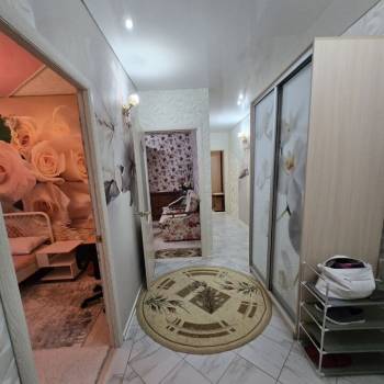 Продается 3-х комнатная квартира, 61 м²