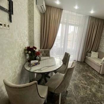 Сдается 1-комнатная квартира, 42 м²