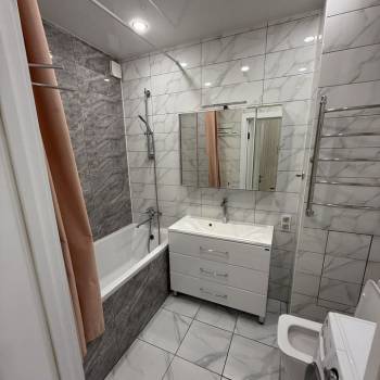 Сдается Многокомнатная квартира, 56 м²
