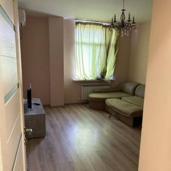 Сдается 1-комнатная квартира, 40 м²