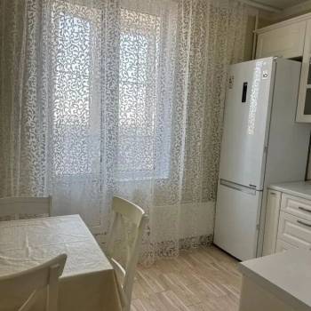 Продается 1-комнатная квартира, 35 м²