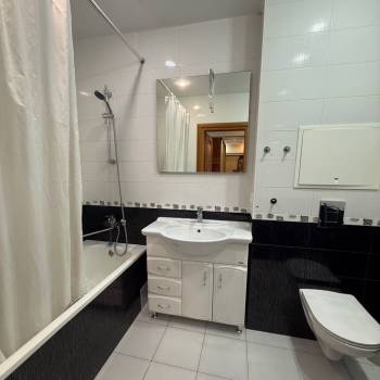 Продается 3-х комнатная квартира, 63 м²
