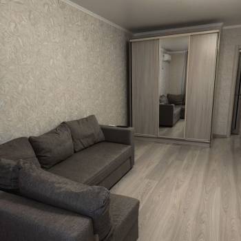 Сдается 1-комнатная квартира, 52 м²