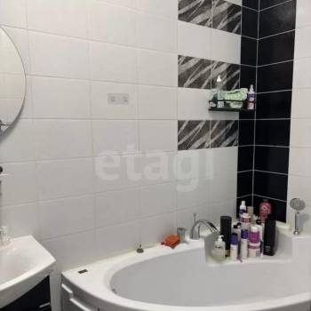 Продается 1-комнатная квартира, 48 м²