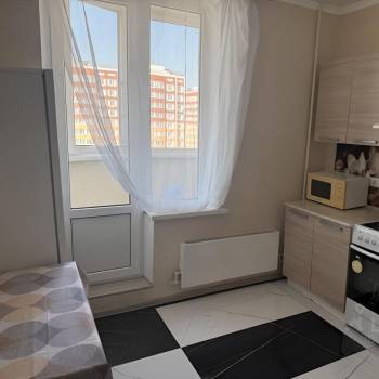 Сдается 1-комнатная квартира, 42 м²