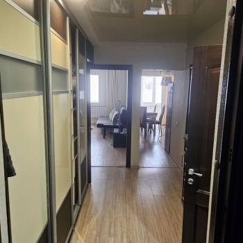 Сдается 1-комнатная квартира, 52 м²