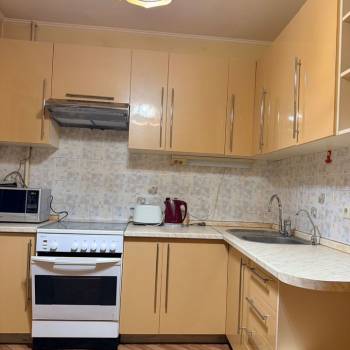 Сдается 1-комнатная квартира, 52 м²