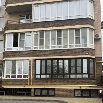 Продается 1-комнатная квартира, 122 м²