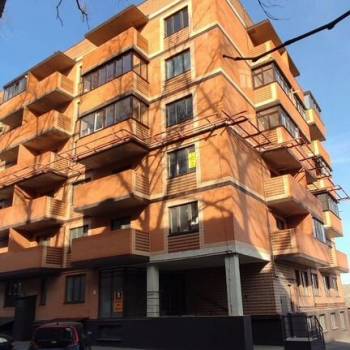 Продается 1-комнатная квартира, 42,5 м²