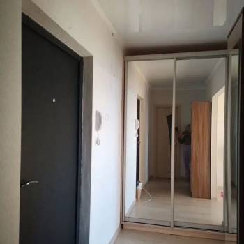 Продается 1-комнатная квартира, 40 м²