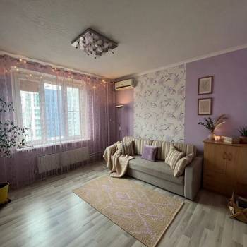 Продается 1-комнатная квартира, 39 м²