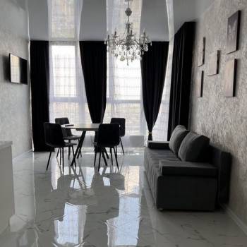 Сдается 1-комнатная квартира, 62 м²