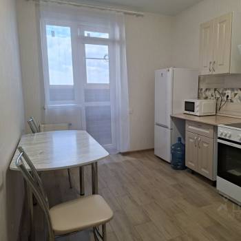 Сдается 1-комнатная квартира, 38 м²
