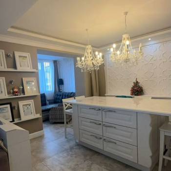Сдается Многокомнатная квартира, 130 м²