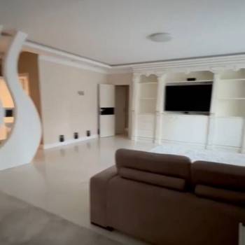 Сдается Многокомнатная квартира, 130 м²