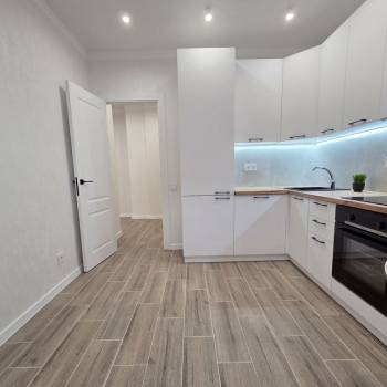 Продается 1-комнатная квартира, 40 м²