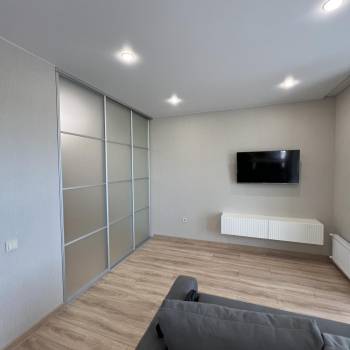 Продается 1-комнатная квартира, 40 м²