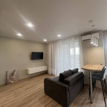Продается 1-комнатная квартира, 40 м²