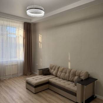 Продается 1-комнатная квартира, 32 м²