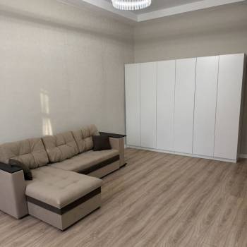 Продается 1-комнатная квартира, 32 м²