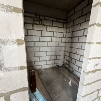 Продается 1-комнатная квартира, 73 м²