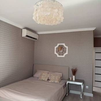 Сдается 1-комнатная квартира, 53 м²
