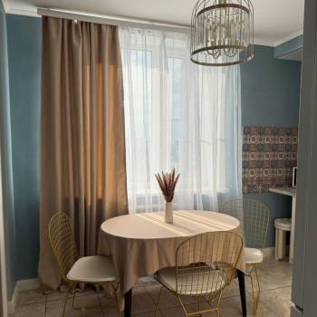 Сдается 1-комнатная квартира, 53 м²