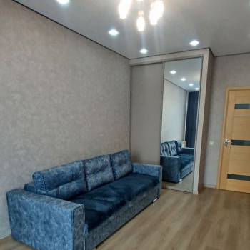 Сдается Многокомнатная квартира, 60 м²
