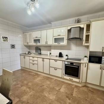 Продается 1-комнатная квартира, 49,1 м²
