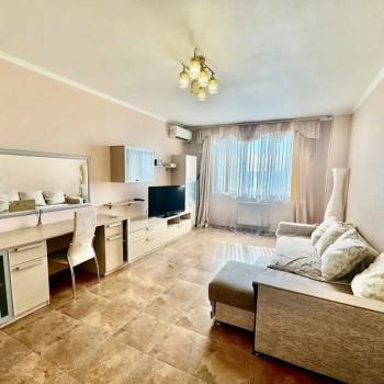 Продается 1-комнатная квартира, 49,1 м²