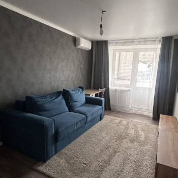 Продается 1-комнатная квартира, 46 м²