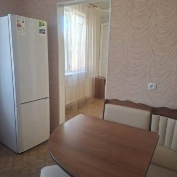 Сдается 1-комнатная квартира, 38 м²