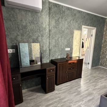 Сдается 2-х комнатная квартира, 77 м²