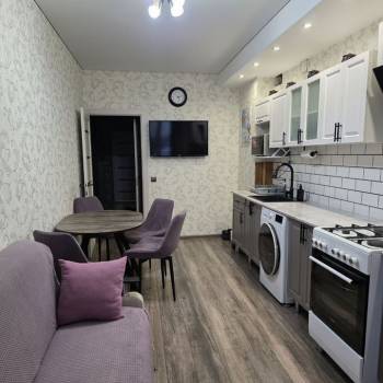 Продается 1-комнатная квартира, 68,6 м²